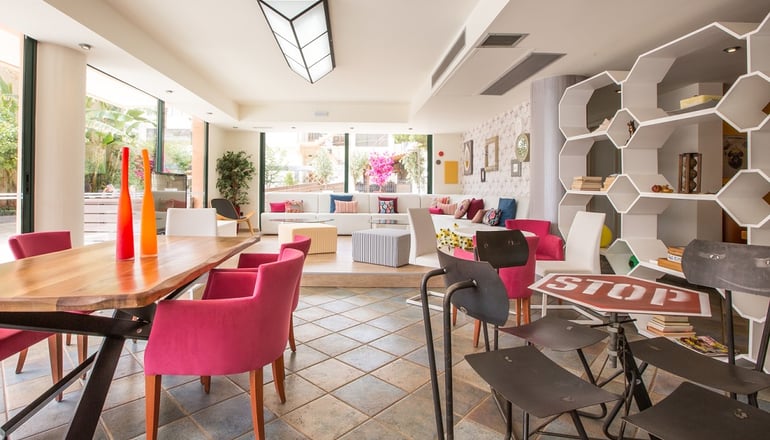 4* Flisvos Royal Hotel