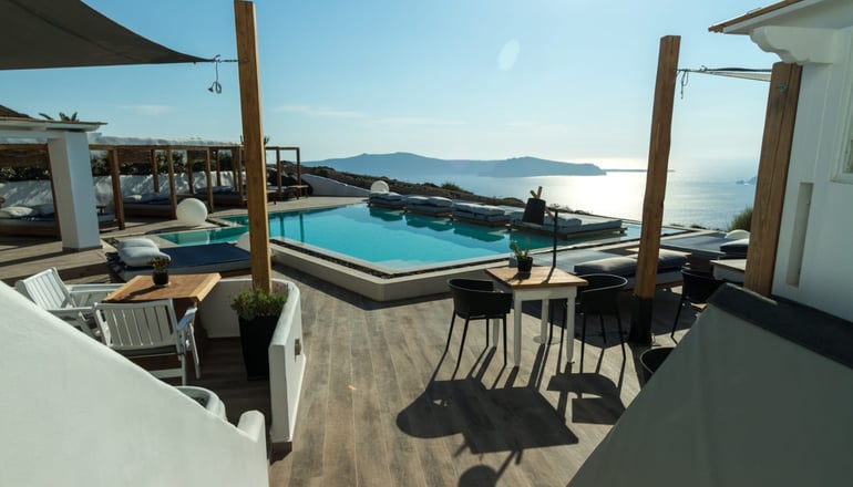 5* Amaze Suites - Ημεροβίγλι, Σαντορίνη