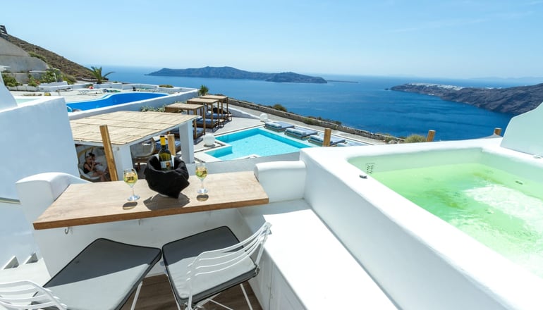 5* Amaze Suites - Ημεροβίγλι, Σαντορίνη