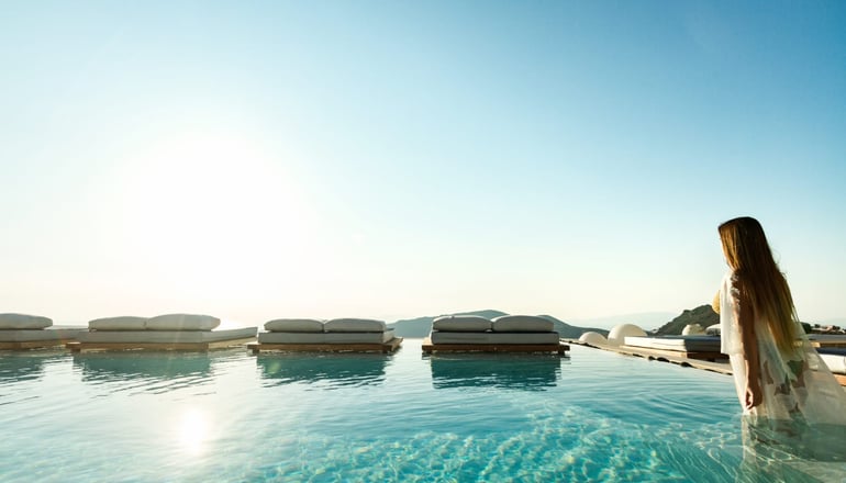 5* Amaze Suites - Ημεροβίγλι, Σαντορίνη