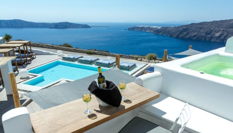 5* Amaze Suites - Ημεροβίγλι, Σαντορίνη