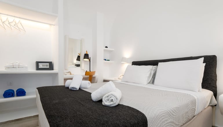 5* Amaze Suites - Ημεροβίγλι, Σαντορίνη