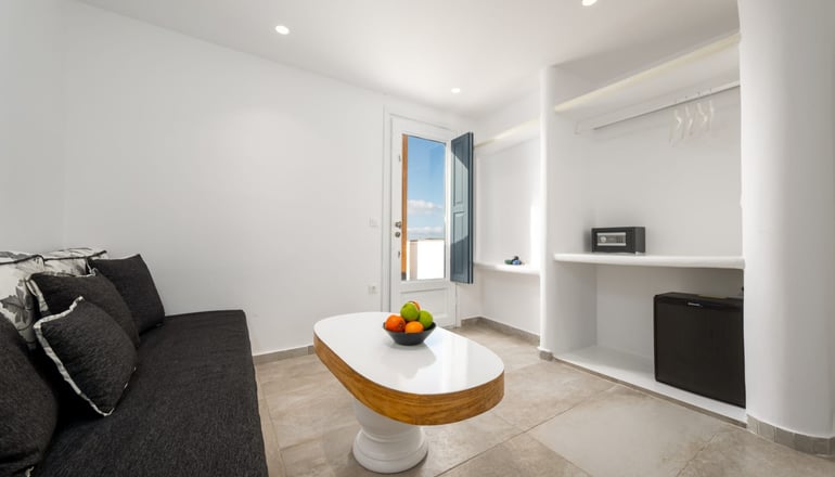 5* Amaze Suites - Ημεροβίγλι, Σαντορίνη