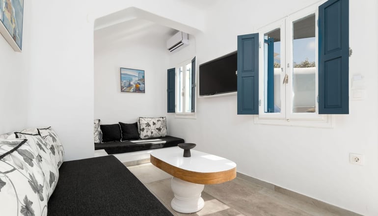 5* Amaze Suites - Ημεροβίγλι, Σαντορίνη