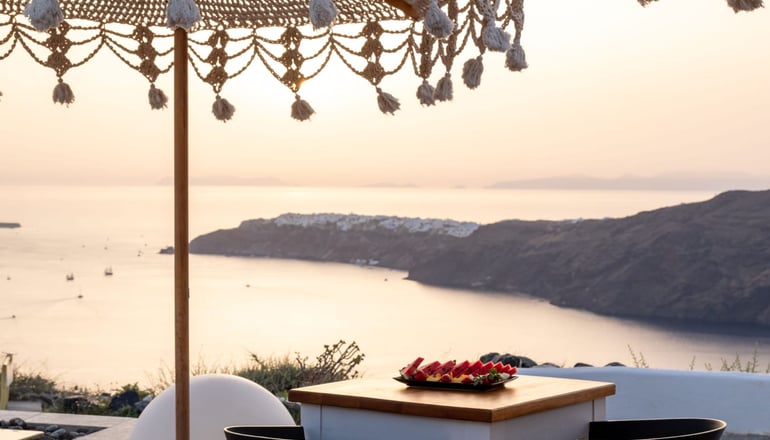 5* Amaze Suites - Ημεροβίγλι, Σαντορίνη