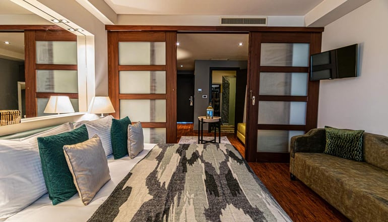 4* Golden Suites & Spa