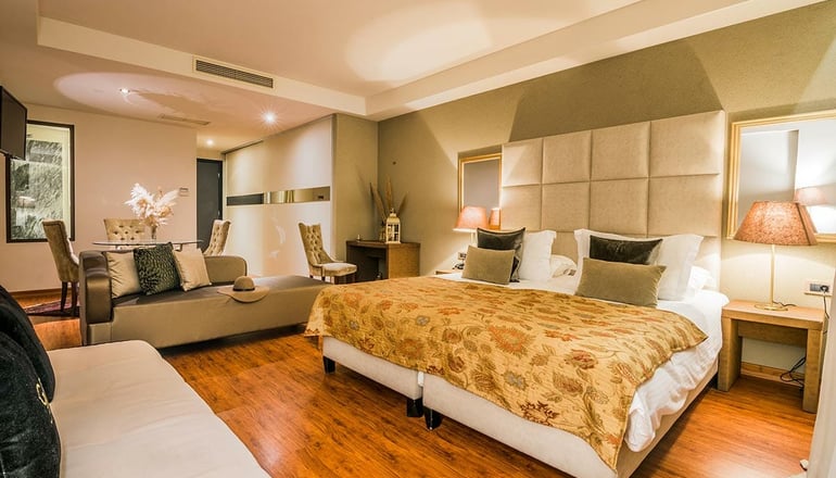 4* Golden Suites & Spa