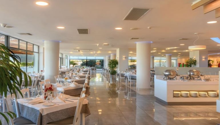 4* Grand Hotel Holiday Resort