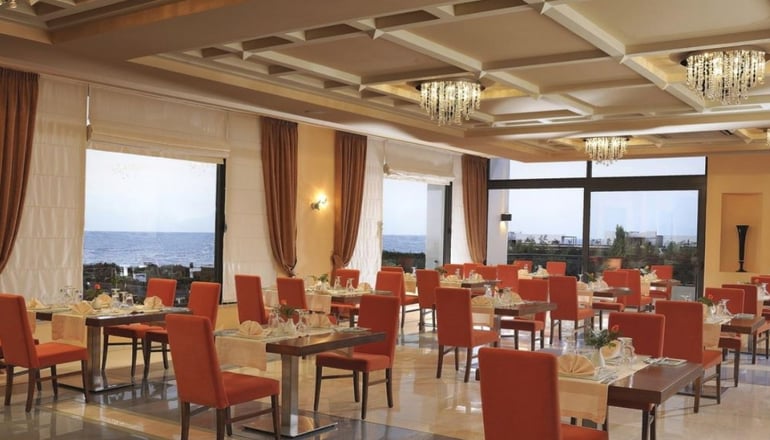 4* Grand Hotel Holiday Resort