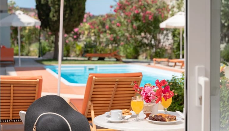 4* Hydrele Beach Hotel