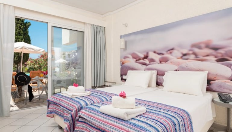 4* Hydrele Beach Hotel