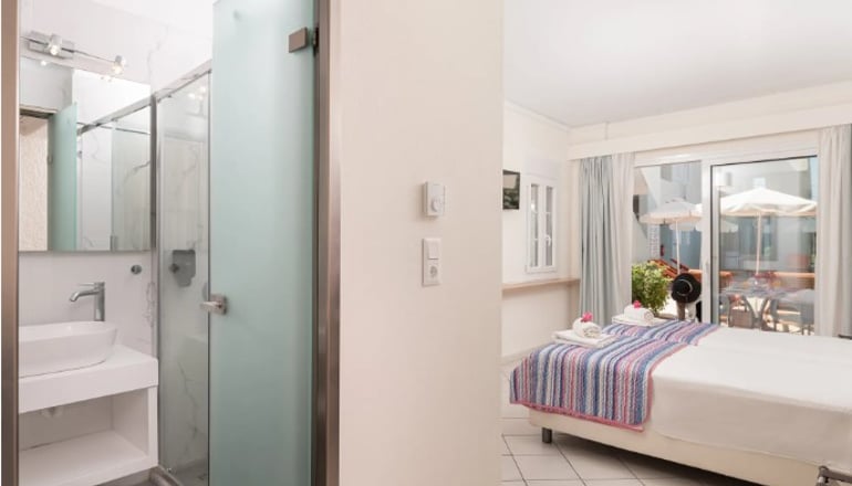 4* Hydrele Beach Hotel