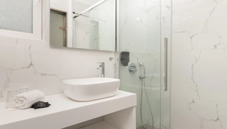 4* Hydrele Beach Hotel