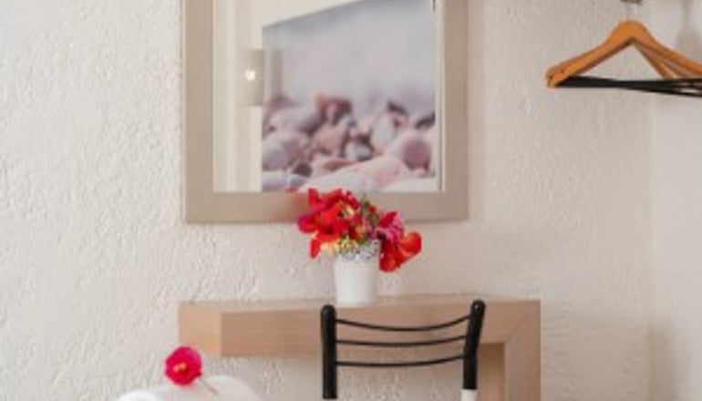 4* Hydrele Beach Hotel