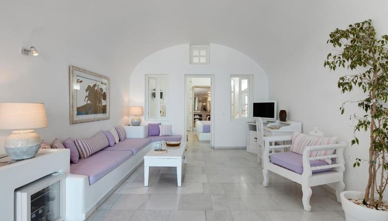 4* Iliovasilema Suites - Ημεροβίγλι, Σαντορίνη