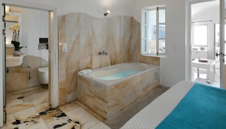 4* Iliovasilema Suites - Ημεροβίγλι, Σαντορίνη