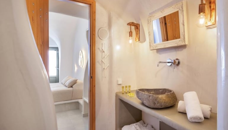 4* Kasimatis by La Perla