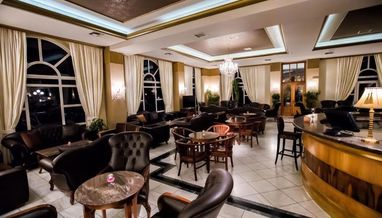 4* Kouros Hotel