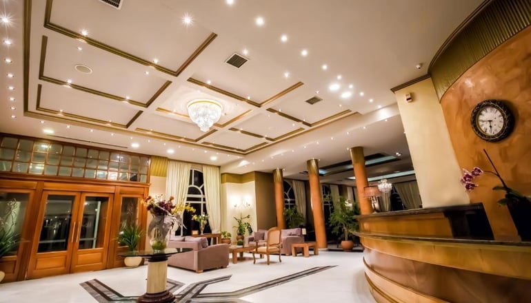 4* Kouros Hotel