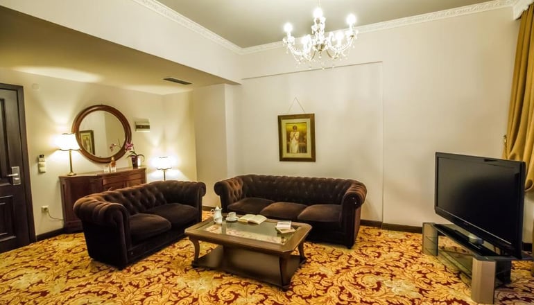 4* Kouros Hotel