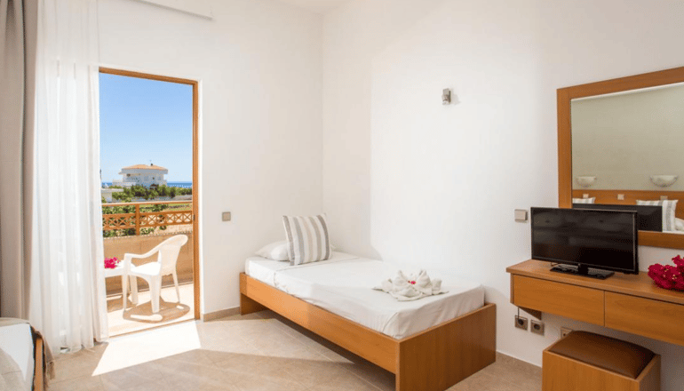 4* Ledras Beach Hotel