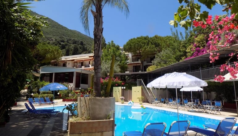 Lefkas Blue Hotel