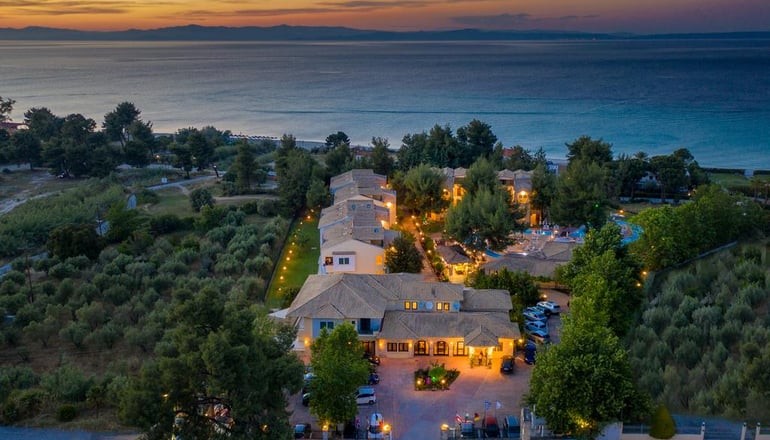 4* Lesse Hotel - Χανιώτη, Χαλκιδική