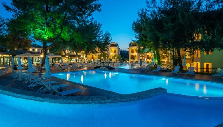 4* Lesse Hotel - Χανιώτη, Χαλκιδική