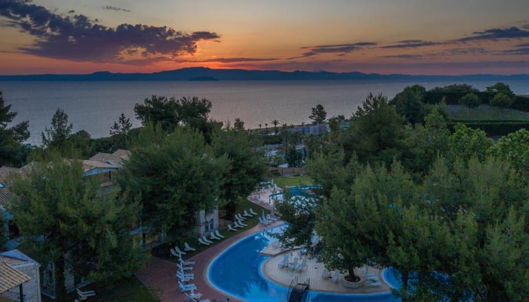 4* Lesse Hotel - Χανιώτη, Χαλκιδική