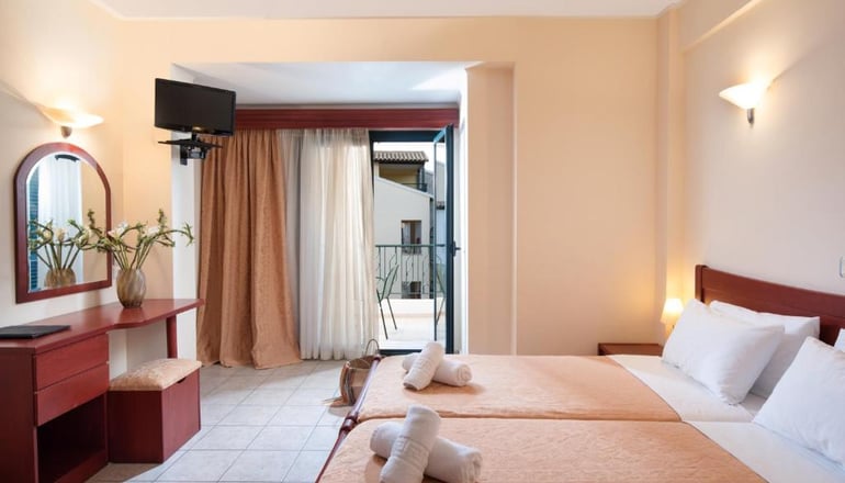 4* Lesse Hotel - Χανιώτη, Χαλκιδική