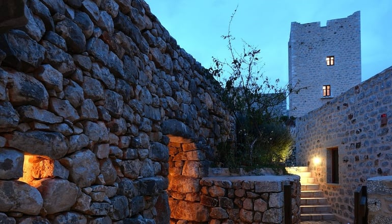 4* Lithos Stone Suites - Αρεόπολη, Μάνη