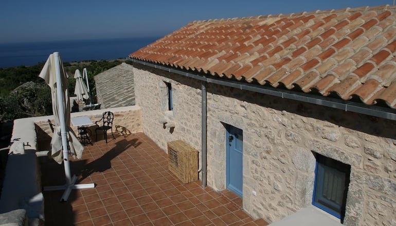 4* Lithos Stone Suites - Αρεόπολη, Μάνη