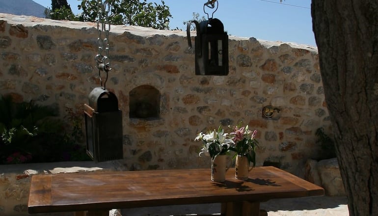 4* Lithos Stone Suites - Αρεόπολη, Μάνη