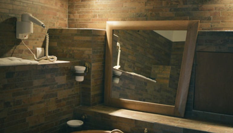 4* Lithos Stone Suites - Αρεόπολη, Μάνη