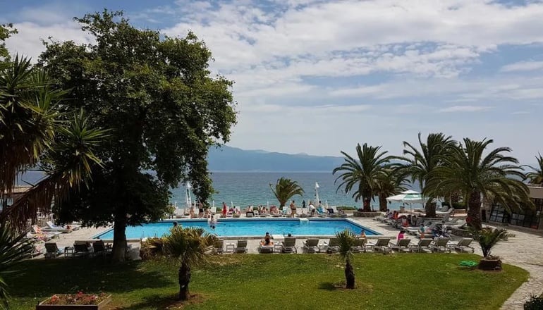 4* Long Beach Resort Hotel