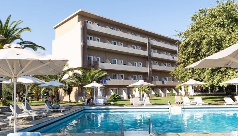 4* Long Beach Resort Hotel