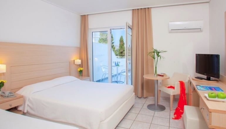 4* Louis Corcyra Gardens