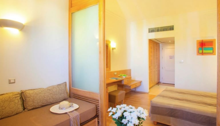 4* Louis Corcyra Gardens