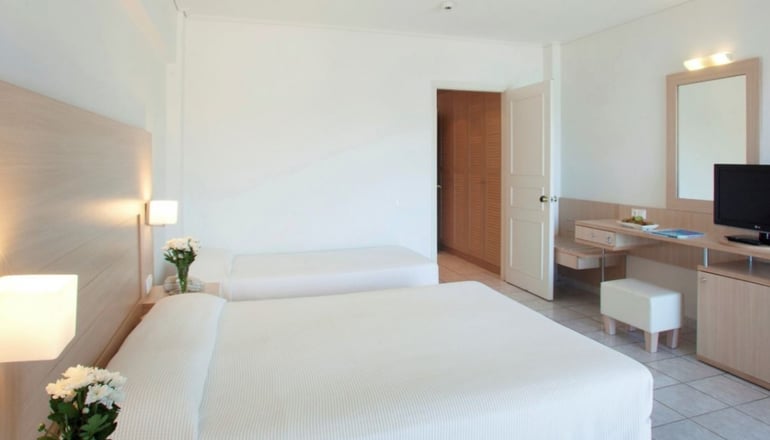 4* Louis Corcyra Gardens