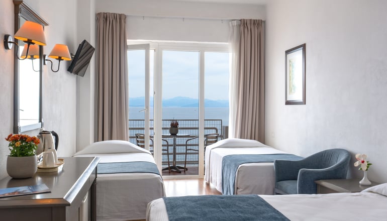 4* Louis Ionian Sun
