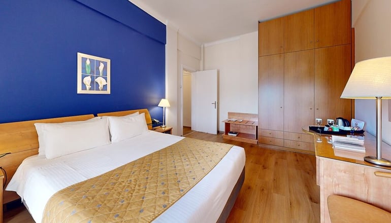 4* Lucy Hotel - Χαλκίδα