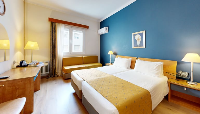 4* Lucy Hotel Chalkida