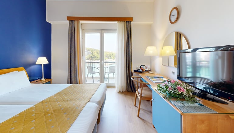 4* Lucy Hotel Chalkida