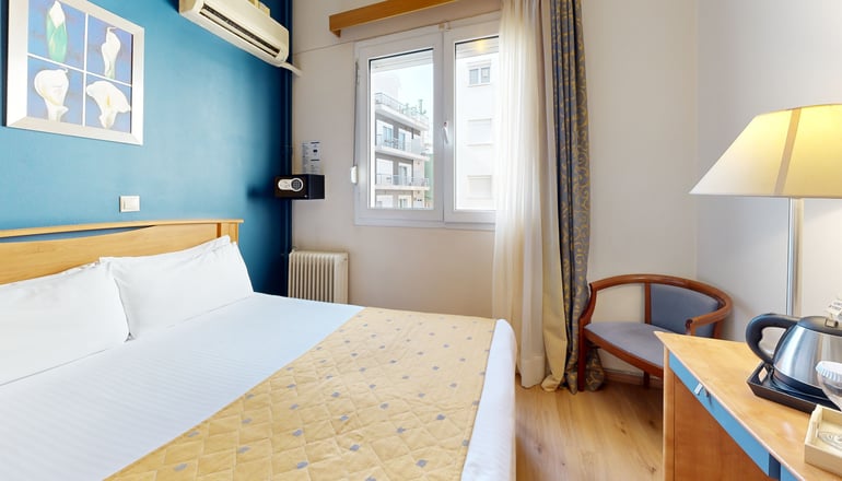 4* Lucy Hotel Chalkida