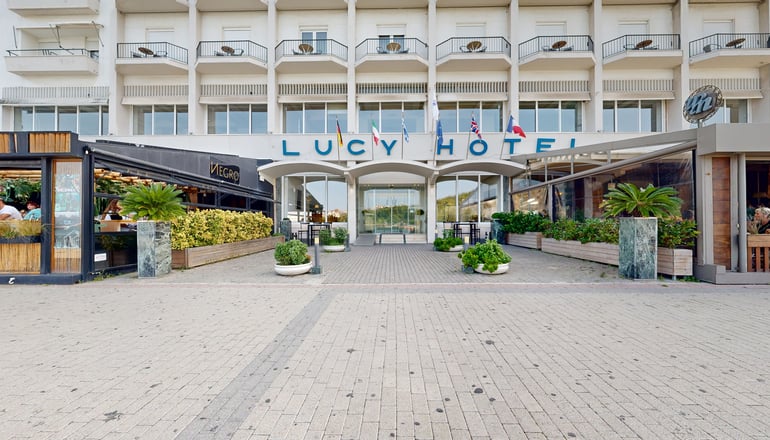 4* Lucy Hotel Chalkida