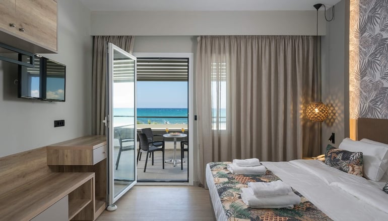 4* Mare Blue & Suites