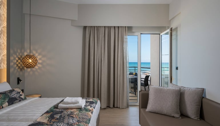 4* Mare Blue & Suites