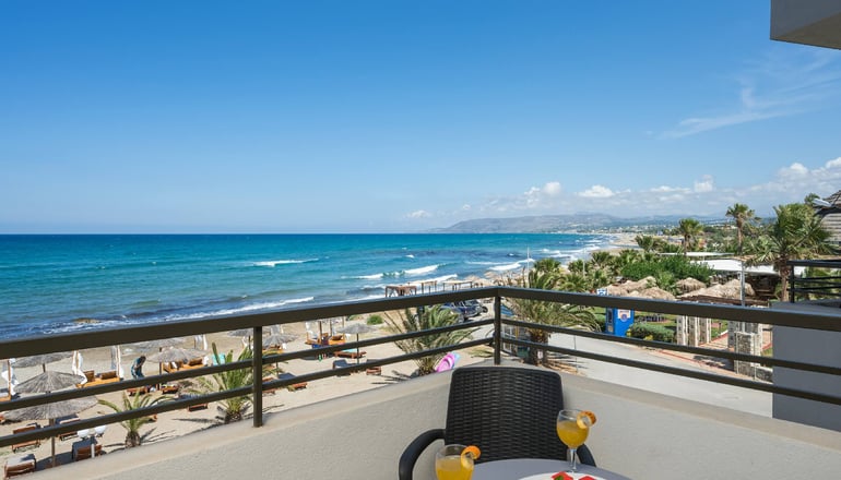 4* Mare Blue & Suites