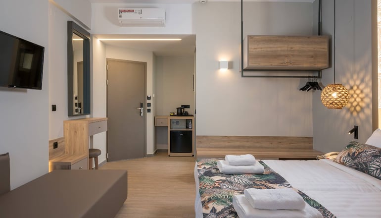 4* Mare Blue & Suites