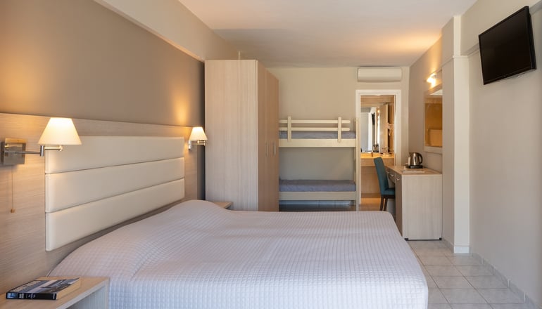4* Mitsis Messonghi - Μωραΐτικα, Κέρκυρα